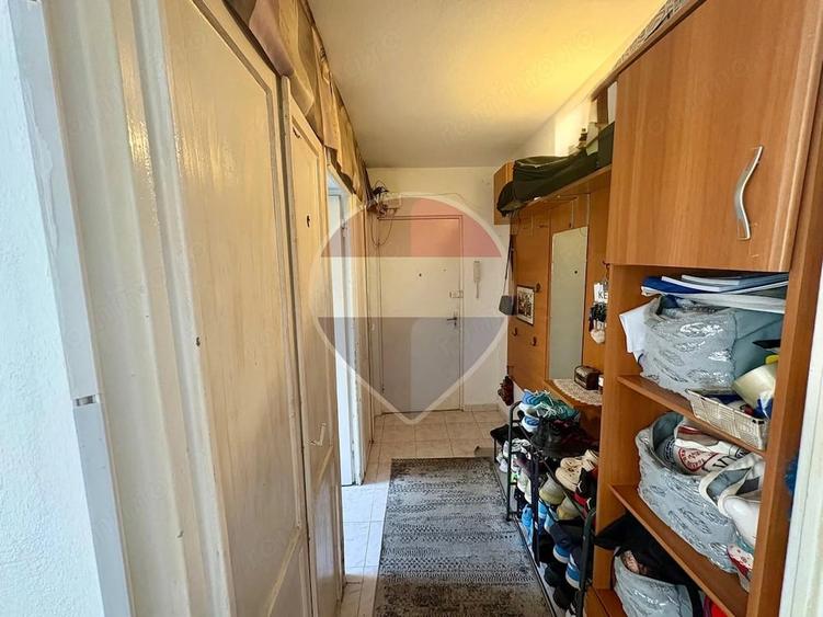 Apartament cu 2 camere semidecomandat în Rogerius