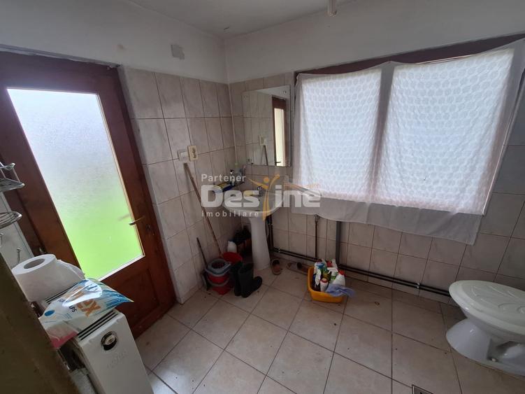 Casă individuală cu 4 camere cu Teren 1572 Mp în Dărmănești
