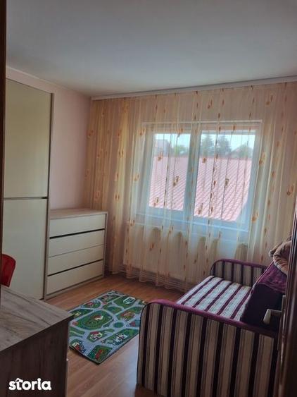 Apartament cu 3 camere semidecomandat în Bistrița Lac