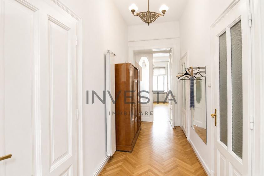 Apartament cu 3 camere semidecomandat, mobilat în Ultracentral