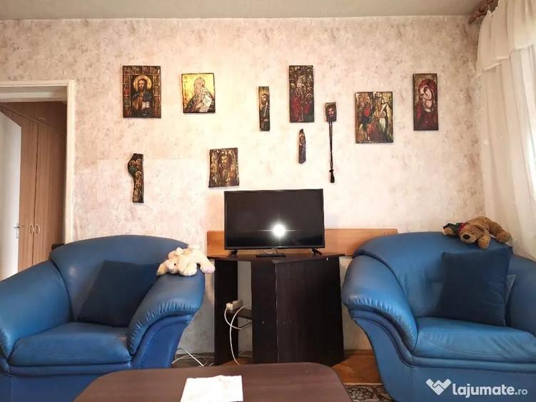 Apartament cu 2 camere semidecomandat în Trivale
