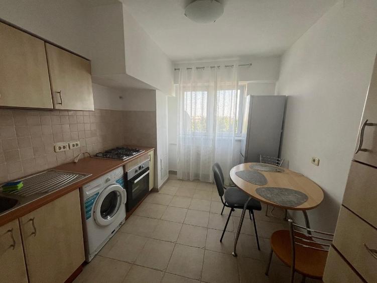 Apartament cu 2 camere decomandat în Drumul Taberei