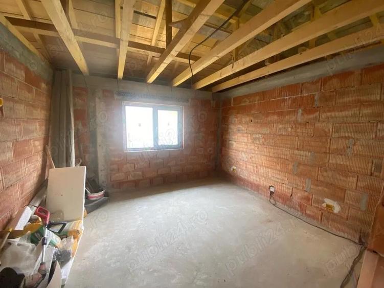 vand casa individula 3 camere baie bucatarie plus tereasa zona sintesti - 6
