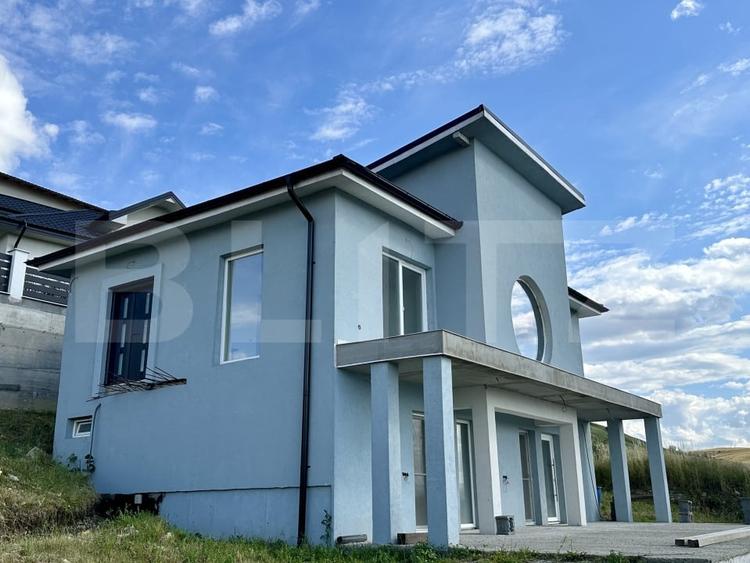 Casă individuală cu 5 camere cu Teren 500 Mp în Apahida