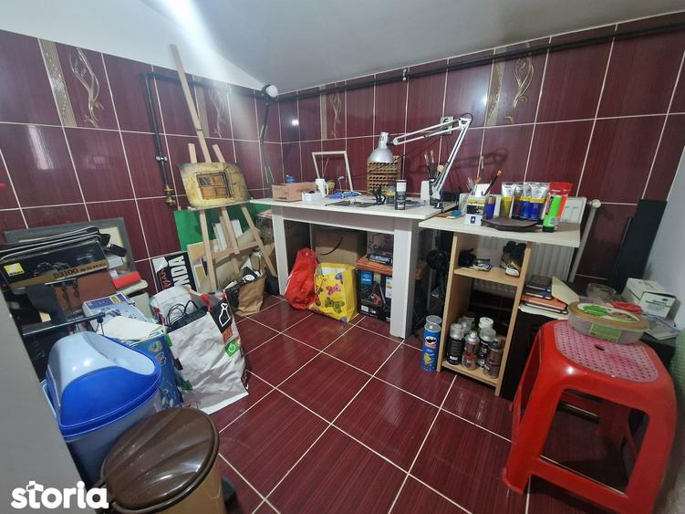Casă cu 6 camere cu Teren 425 Mp în Lumina