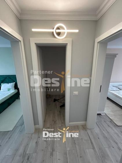 Apartament cu 3 camere semidecomandat în Central