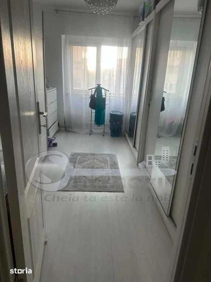 Apartament cu 4 camere decomandat în Păcurari