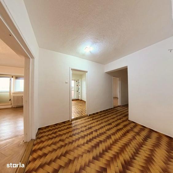 Apartament cu 4 camere decomandat în 13 Septembrie