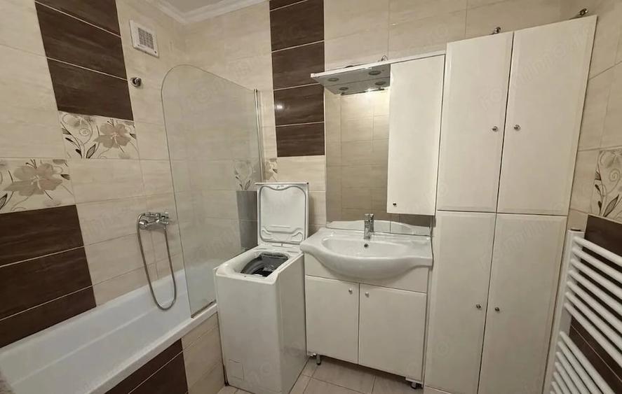 Garsonieră decomandată în Central