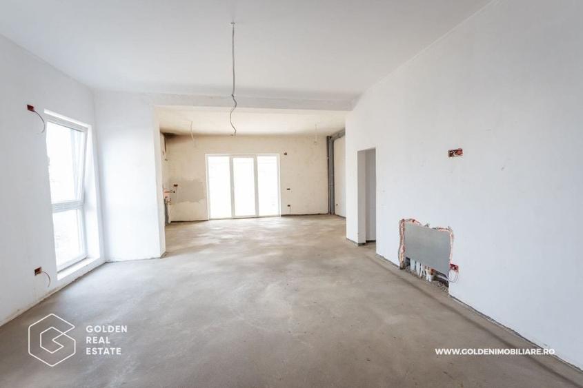 Casă individuală cu 5 camere cu Canalizare în Moșnița Nouă