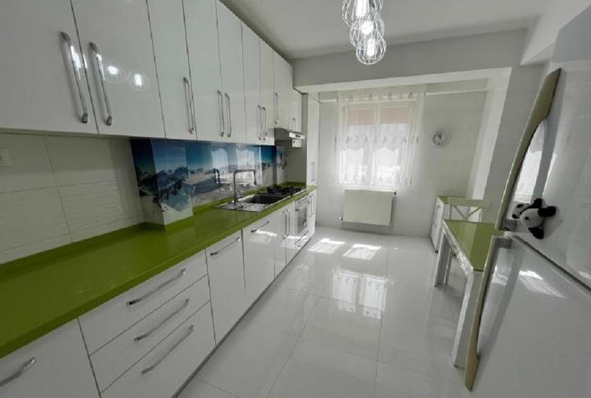 38417  Apartament 3 camere Faleza Nord - 1