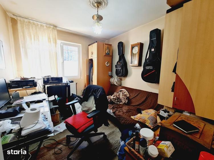 Apartament cu 2 camere decomandat în Podu Roș