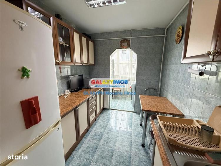 Apartament cu 3 camere decomandat, mobilat în Peneș Curcanul