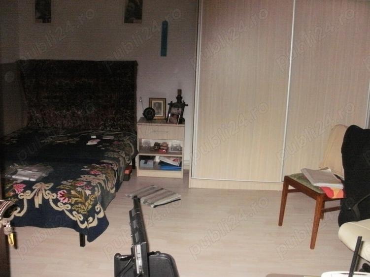Casă cu 6 camere cu Teren 1500 Mp în Aviației