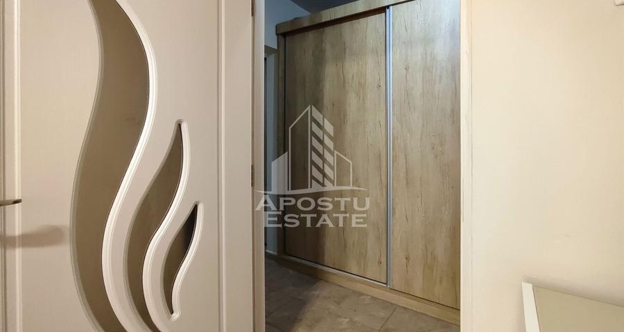 Apartament cu 4 camere semidecomandat, mobilat în Miorița