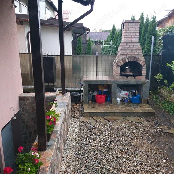 Casă cu 5 camere cu Teren 505 Mp în Câmpinița