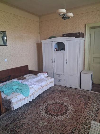 Casă cu 4 camere cu Canalizare în Central