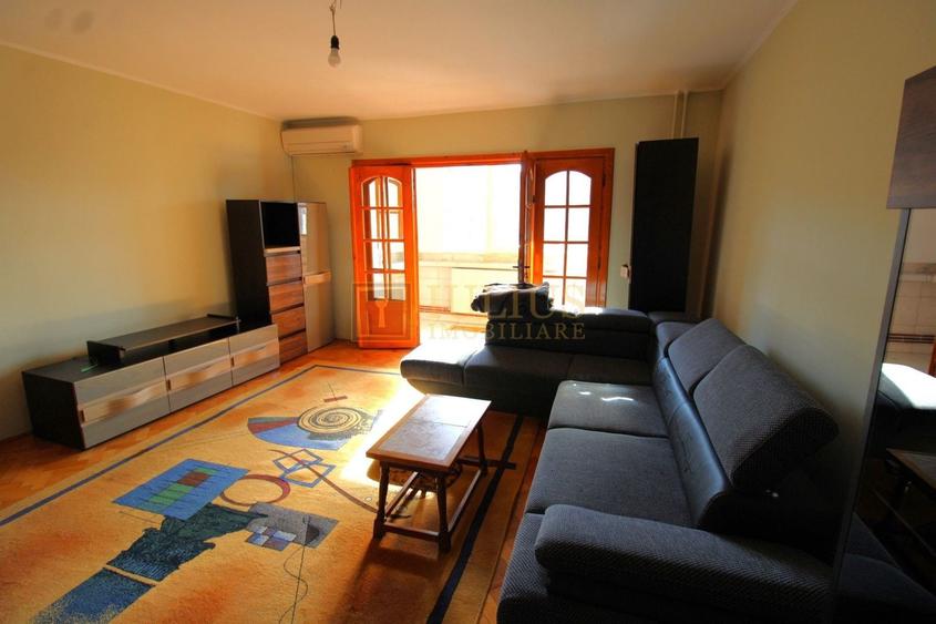 Apartament cu 3 camere decomandat, mobilat în Lunei