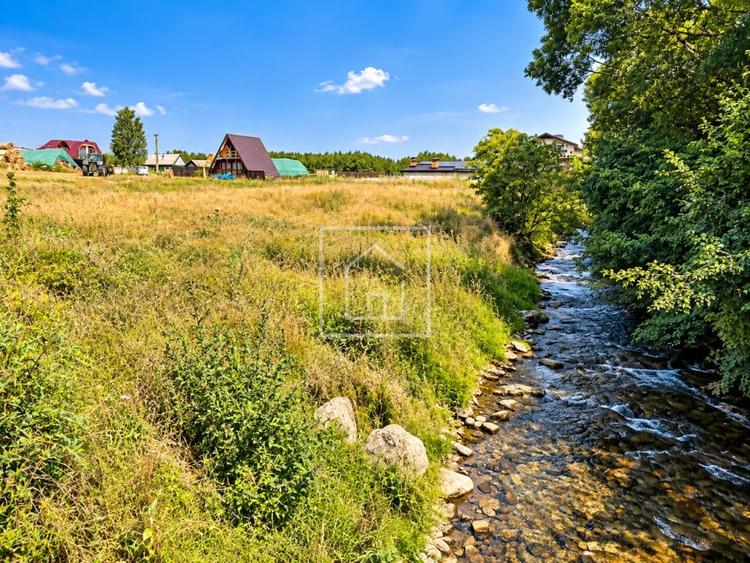 Teren Construcții intravilan de 1650 mp, în Sâmbăta de Sus