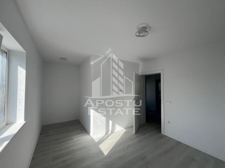 Duplex cu 3 camere cu Canalizare în Sânandrei