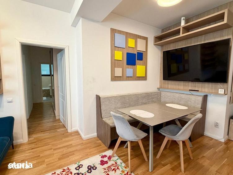 Apartament cu 3 camere semidecomandat în 13 Septembrie
