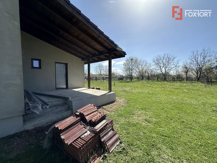 Duplex cu 4 camere cu Teren 450 Mp în Dragșina