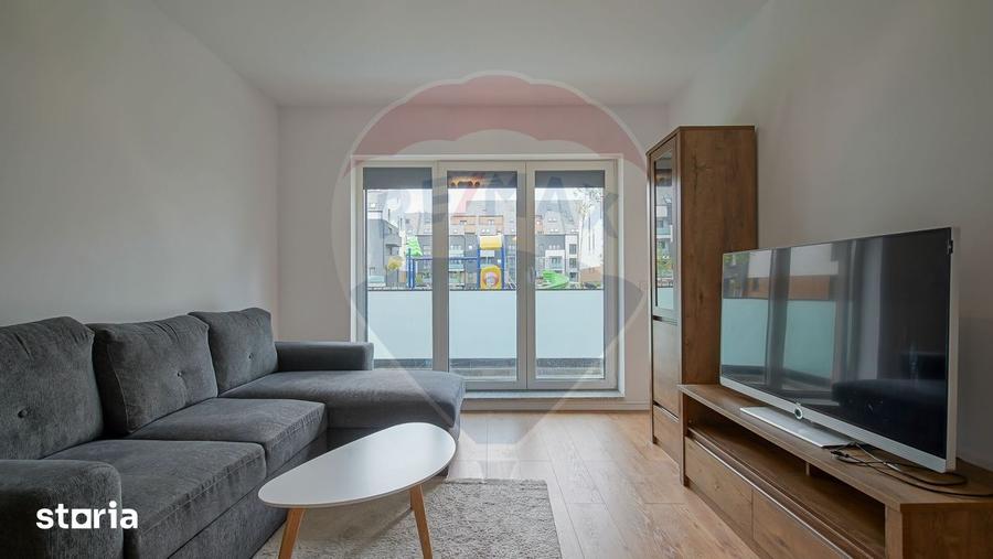 Apartament cu 2 camere decomandat, mobilat în Tractorul