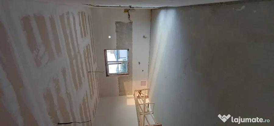 Casă cu 3 camere în Sânpetru