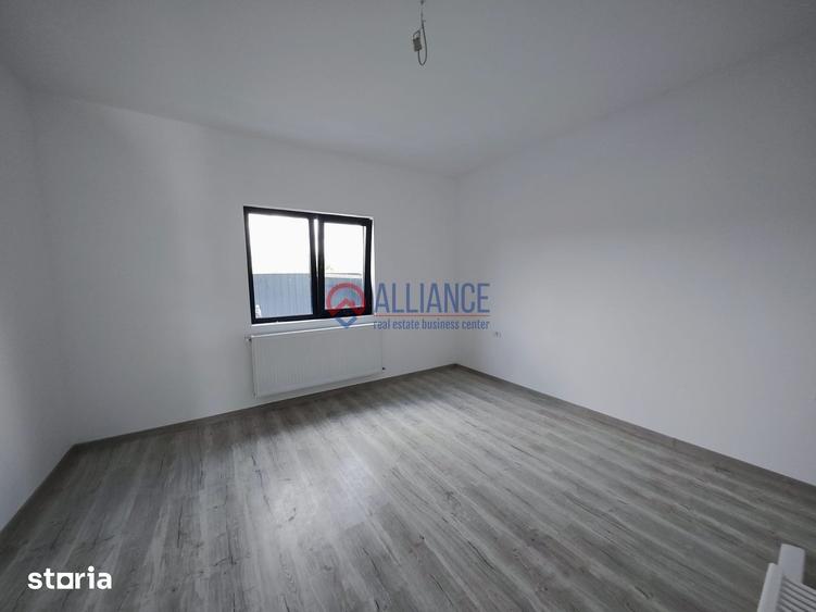 Casă cu 3 camere decomandat cu Teren 411 Mp în Valu lui Traian