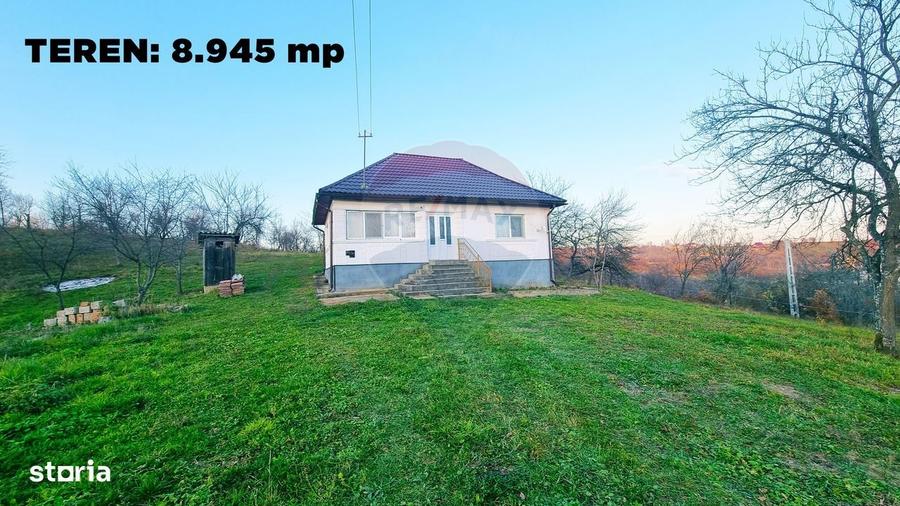 Casă cu 2 camere cu Teren 8945 Mp în Boiu Mare