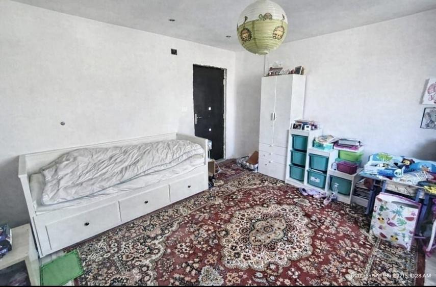 Casă cu 4 camere decomandat în Vinga
