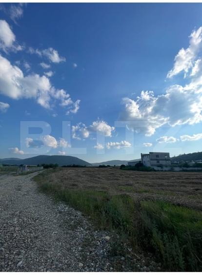 Teren Construcții extravilan de 5600 mp, în Exterior Sud