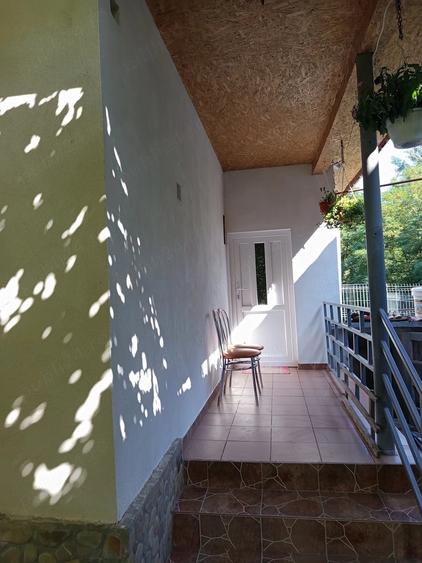 Casă cu 3 camere cu Teren 1500 Mp în Glod