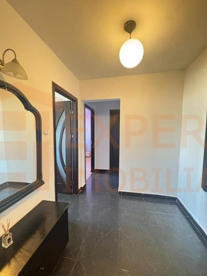 Apartament cu 2 camere decomandat, mobilat în Casa de Cultură