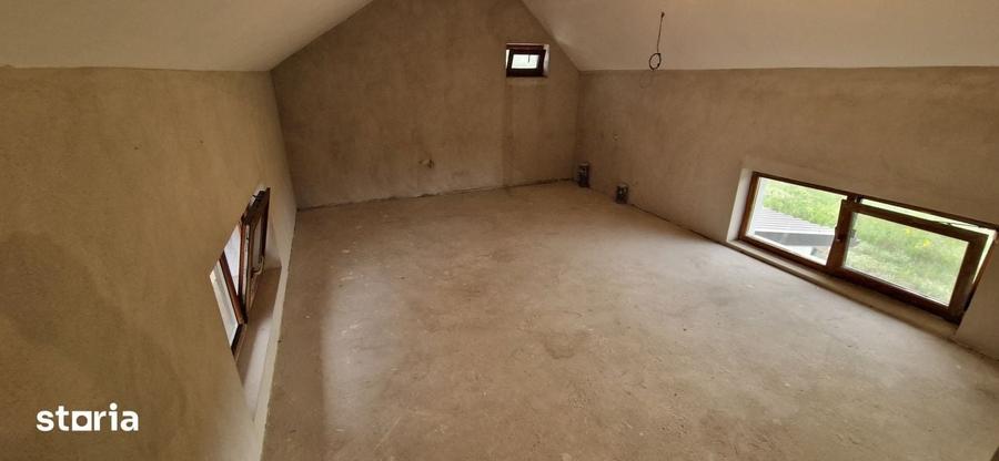 Casă cu 6 camere cu Teren 2601 Mp în Central