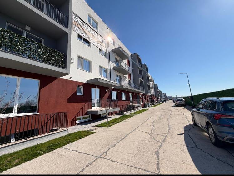 Apartament cu 2 camere semidecomandat în Otopeni