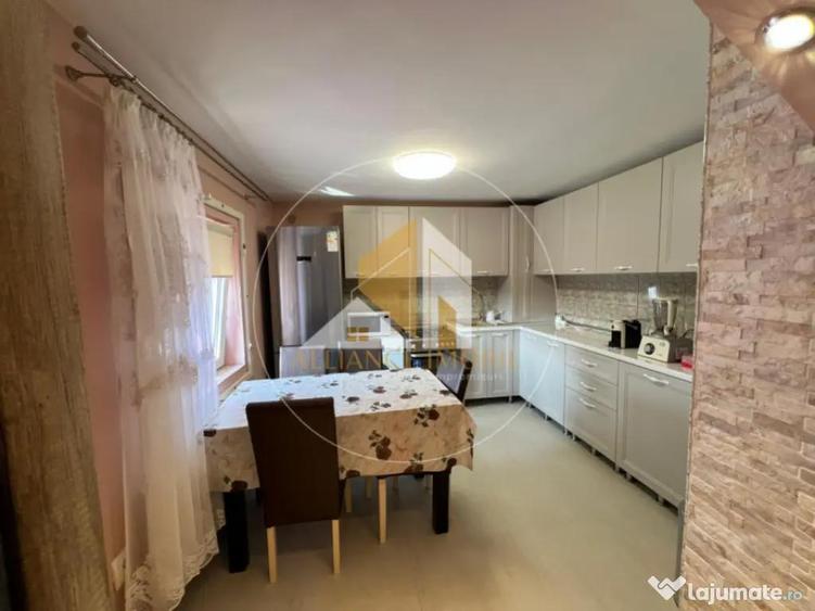 Apartament cu 2 camere semidecomandat, mobilat în Unirea