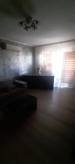 Apartament cu 3 camere decomandat în Ghindeni