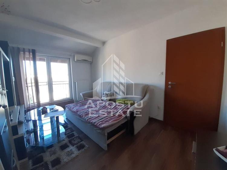 Apartament cu 2 camere semidecomandat în Complex Studențesc