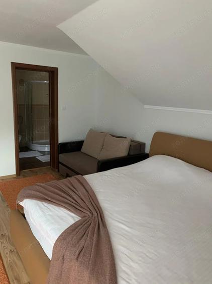 Casă cu 4 camere cu Teren 550 Mp în Central
