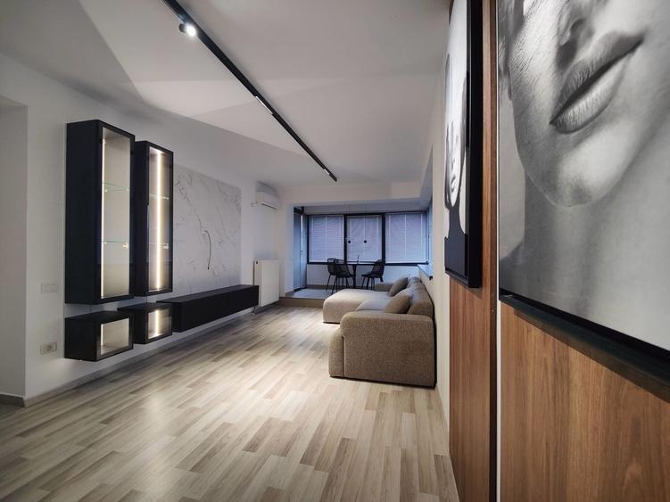 Apartament cu 2 camere decomandat în Est