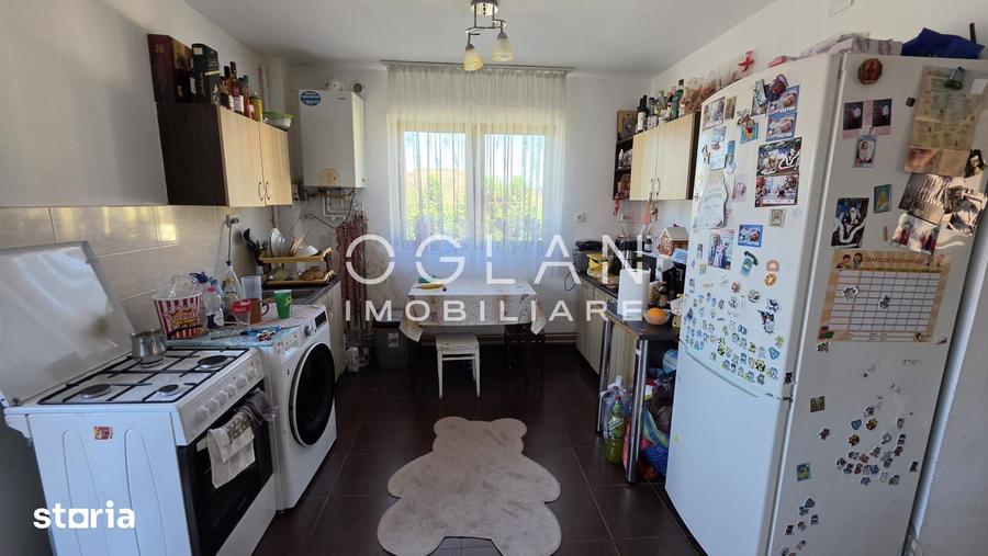 Apartament cu 3 camere, mobilat în Cedonia