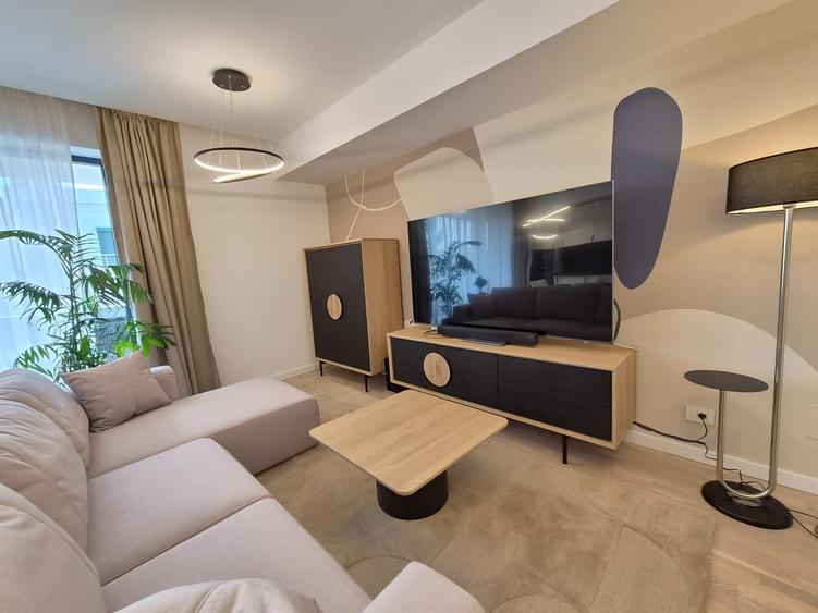 Apartament cu 4 camere decomandat în Iancu Nicolae