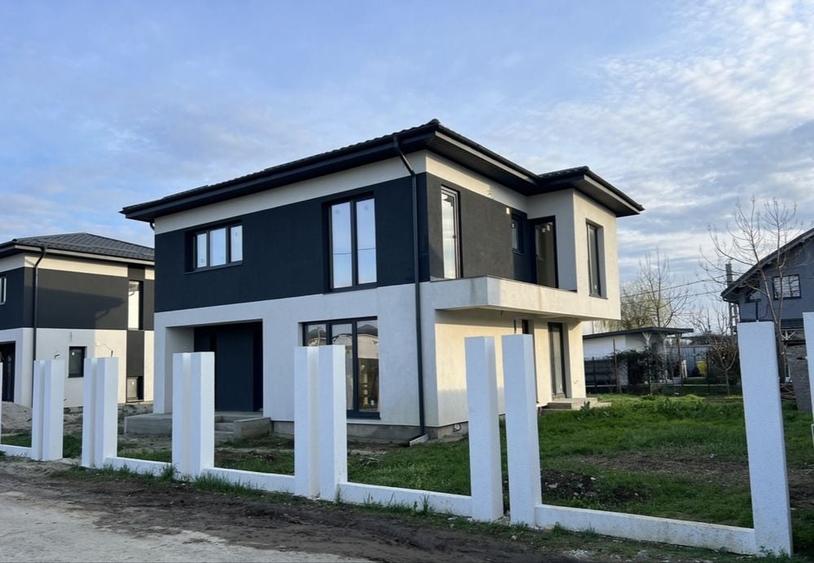 Casă cu 4 camere în Jilava