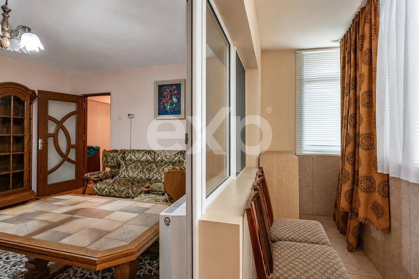 Apartament cu 3 camere decomandat în Buziaș