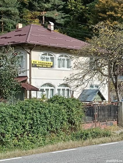 Casă cu 6 camere cu Teren 1100 Mp în Central