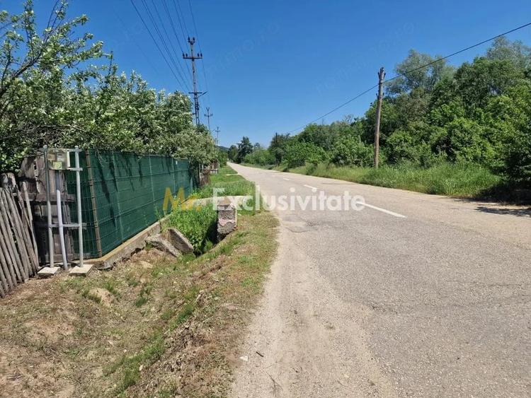 Casă cu 2 camere cu Teren 1150 Mp în Boțești