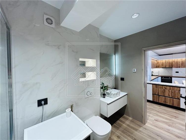 Apartament cu 2 camere decomandat în Exterior Sud