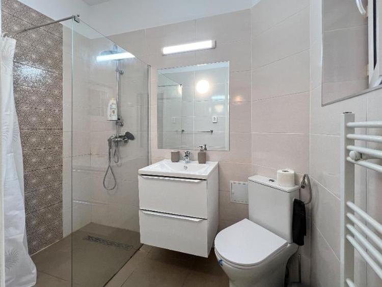 Apartament cu 2 camere semidecomandat în Universitate