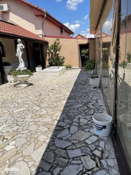 Casă cu 6 camere cu Teren 1359 Mp în Girișu de Criș